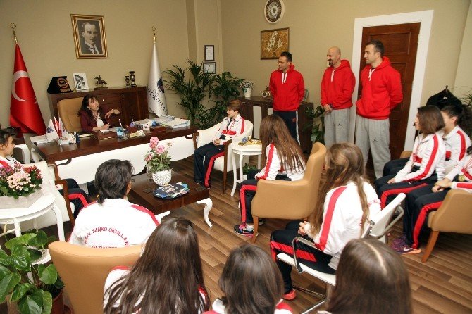Özel Sanko Okulları Yıldız Kız Basketbol Takımı İl Birincisi