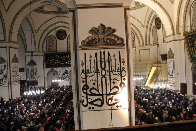 Bursa’da Mevlit Kandili'nde camiler doldu taştı
