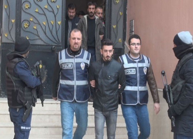 Aksaray’da Terör Örgütü Operasyonu: 10 Gözaltı