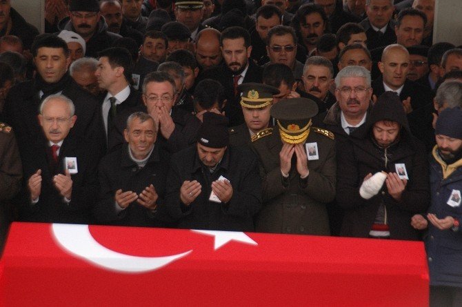 Şehit Uzman Çavuş Kılıç İçin Cenaze Namazı Kılındı