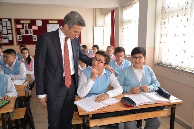 Bolu Valisi Baruş Okulları Ziyaret Etti