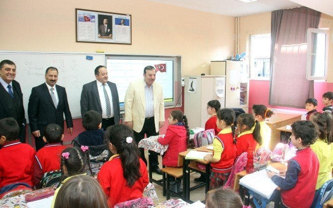 Başkan Kadıoğlu: "Çocuklarımızın Eğitiminde Temel İhtiyaçlarını Karşılıyoruz"