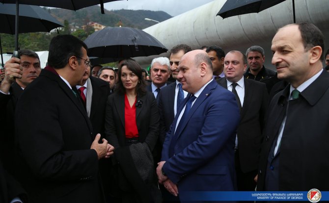 Gümrük Bakanı Tüfenkçi Batum’u ziyaret etti