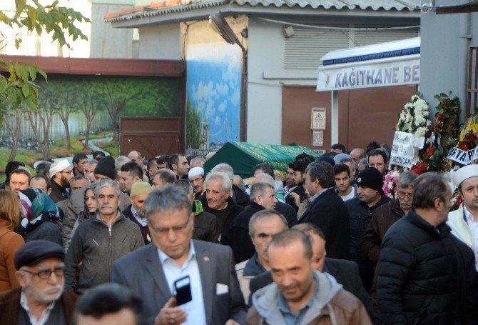 Kağıthane’de Öldürülen Taksici Emrah Kılıç Son Yolculuğuna Uğurlandı