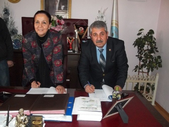 Saltukova Belediyesi İle Belediye-iş Sendikası Arasında Toplu Sözleşme İmzalandı