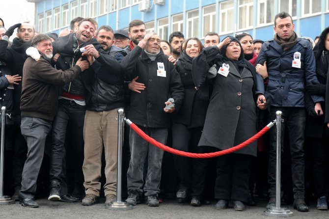 5 aylık asker, izin alıp şehit kardeşi Eren Kılıç'ın cenazesine katıldı