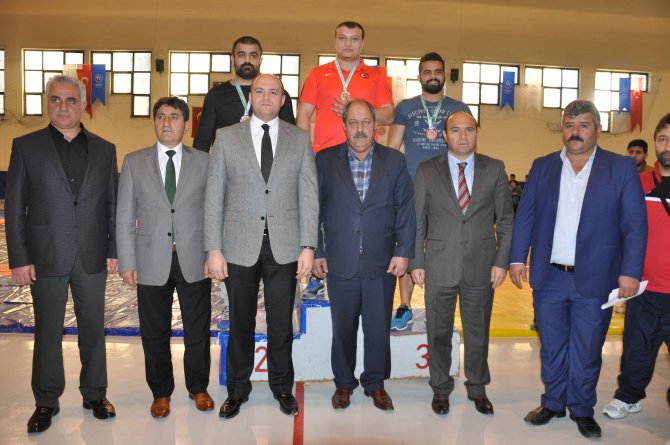 Aşırtmalı Aba Güreşleri Türkiye Şampiyonası yapıldı