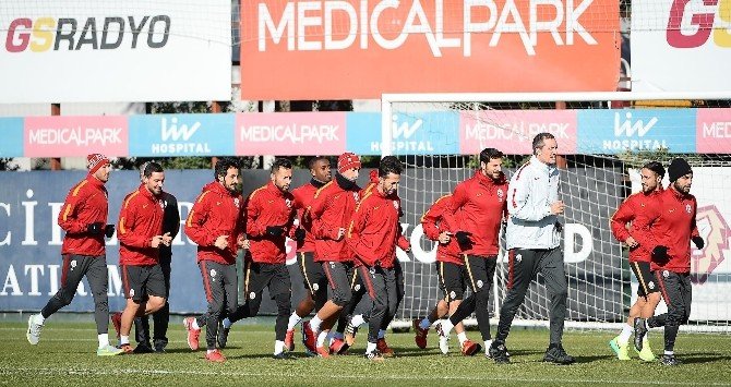Galatasaray’da Sneıjder Günü Tedaviyle Geçirdi
