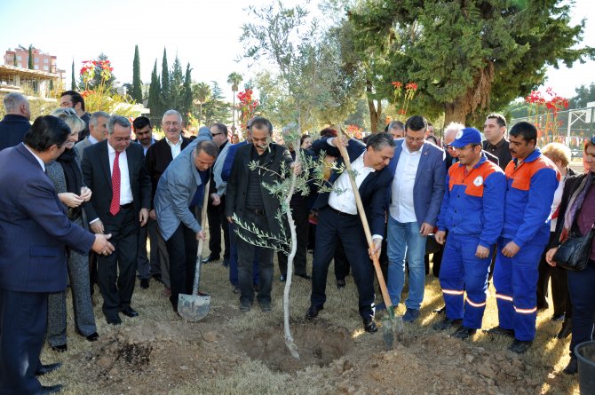 Muratpaşa'da 4 park daha açıldı