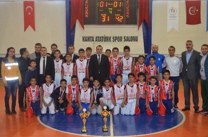 Okullar Arası Basketbol Müsabakalarında Kahta’nın İki Takımı Bölgede İli Temsil Edecek