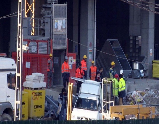 İnşaat Şantiyesinde Asansör Kazası: 1 Ölü, 1 Yaralı