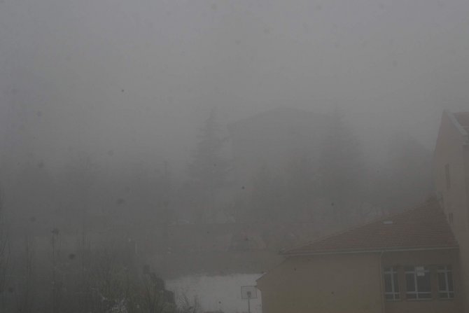 Yozgat’ta sis hayatı olumsuz yönde etkiliyor