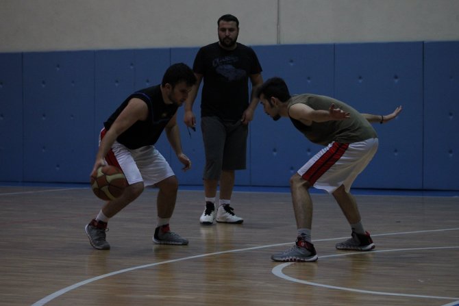 AÜ İletişim Fakültesi basketbol turnuvasına hazırlanıyor