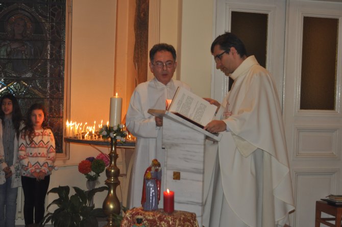 Ankara Azize Tereza Katolik Kilisesi'nde Noel ayini yapıldı