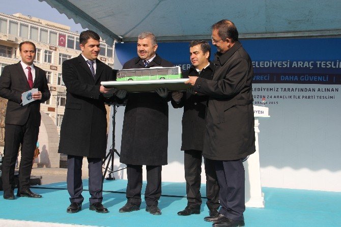 Kayseri’de Topluma Taşıma İçin Alınan 50 Otobüslük Yeni Filonun 24 Araçlık İlk Parti Teslim Töreni Yapıldı