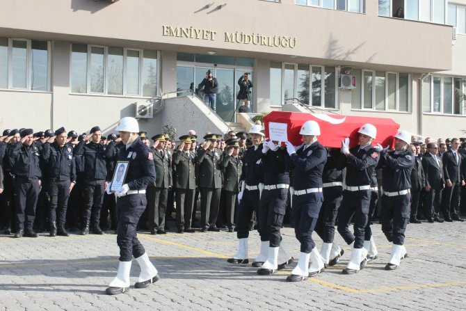 Kazada şehit olan polis memuru memleketi Elazığ'a uğurlandı