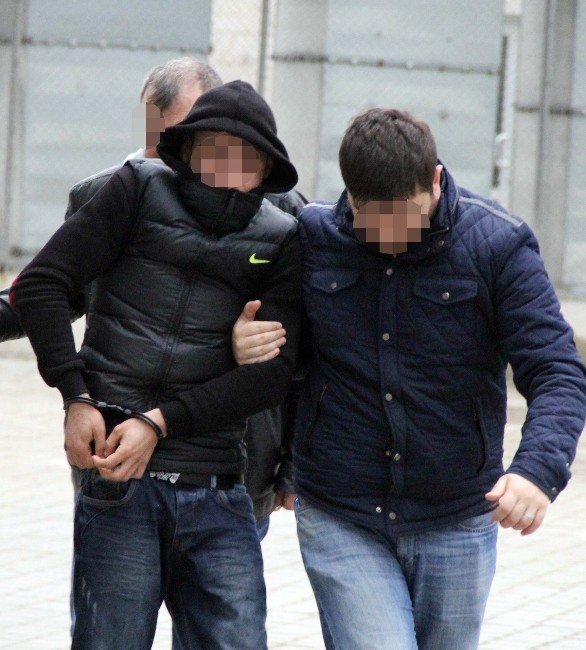 İstanbul’dan Getirdikleri Uyuşturucuyu Satmak İsterken Yakalandılar