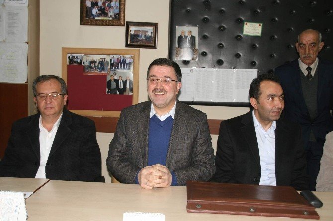 AK Parti Yozgat Milletvekili Yusuf Başer’den Muhtarlar Derneğine Ziyaret