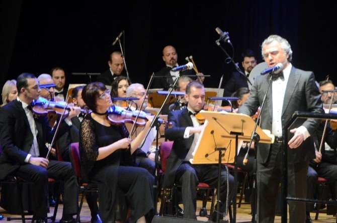 Klasik Müzik İle Elazığ Müziğini Harmanlayan Orkestra Konseri Büyük İlgi Gördü