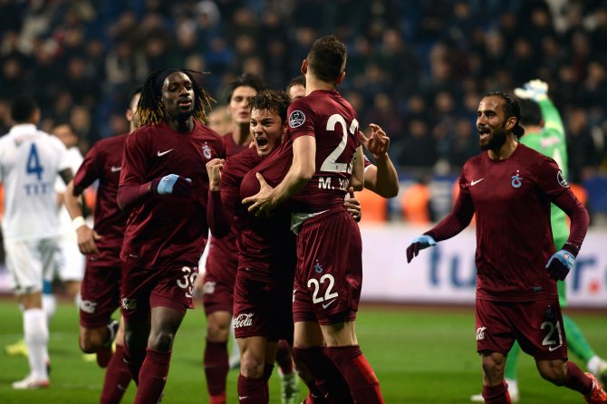 Kasımpaşa: 1 - Trabzonspor: 1 (İlk yarı)