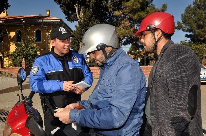 Osmaniye’de Polis, Sürücüleri Hız Ve Emniyet Kemeri Konusunda Uyardı!