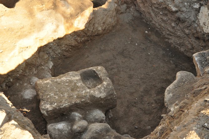 Kadirli’de Roma dönemine ait tarihi hamam kalıntıları ve mozaikler bulundu