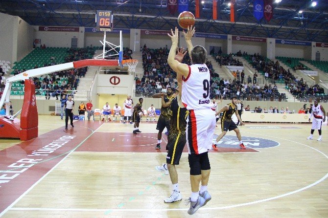 Eskişehir Basket Evinde Kaybetti