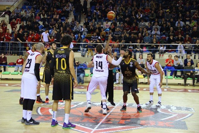 Eskişehir Basket Evinde Kaybetti