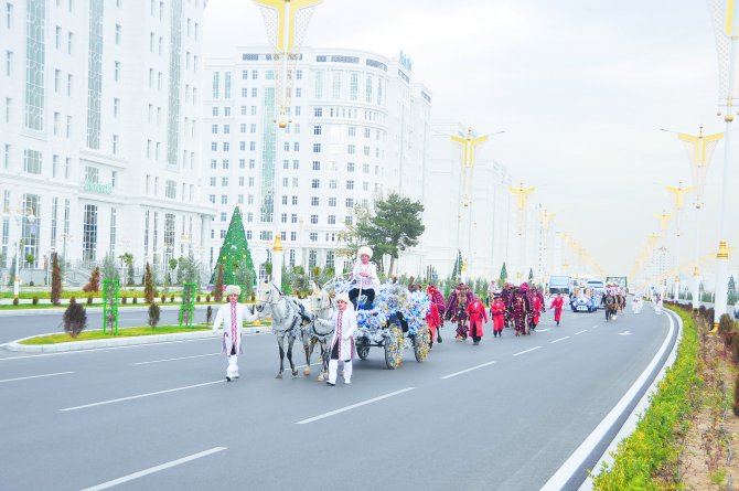 Türkmenistan'ı yeni yıl heyecanı sardı yıl
