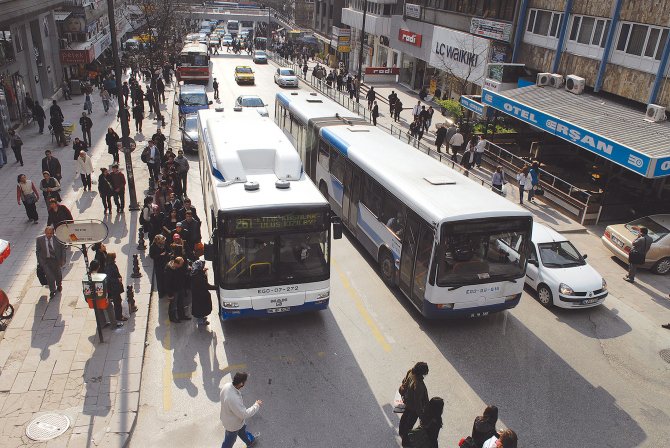 Ankara'da yılbaşı önlemleri; EGO ve metro 02.00'ye kadar çalışacak