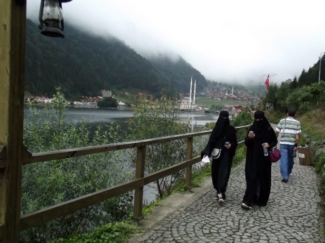 Trabzon’da Bu Yılın Kasım Ayı İtibariyle 2 Milyonun Üzerinde Turist Geldi