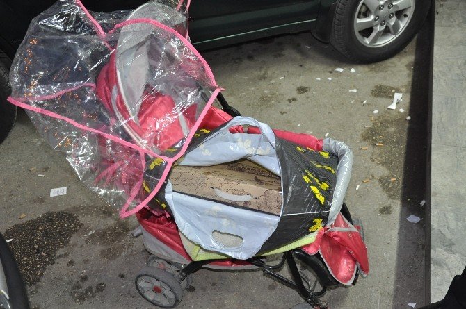 Bebek Arabasından Çanta Hırsızlığı Güvenlik Kamerasında