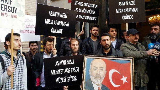 Taksim’de Milli Şair Mehmet Akif Ersoy Öldüğü Yerde Anıldı