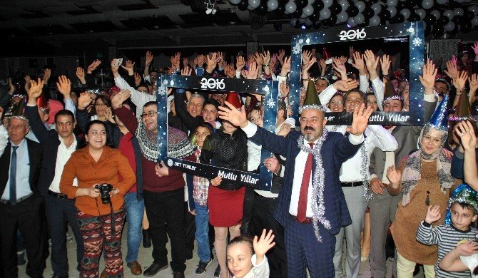 Okt Trailer Ailesi Yılbaşını Erken Kutladı