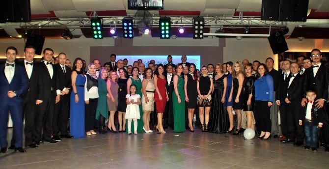 Okt Trailer Ailesi Yılbaşını Erken Kutladı