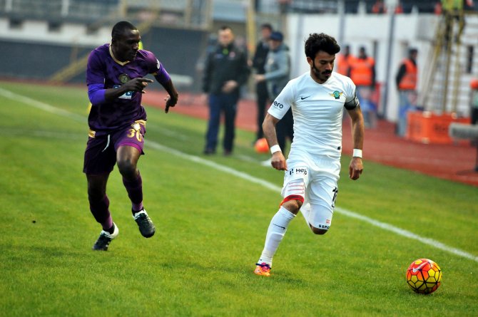 Akhisar Belediyespor: 0 - Osmanlıspor FK: 0
