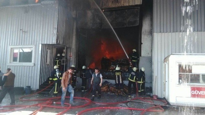 Bursa’da Büyük Fabrika Yangın...