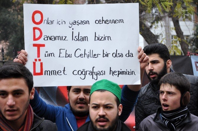 Balıkesir’den ODTÜ’de Namaz Kılan Öğrencilere Destek