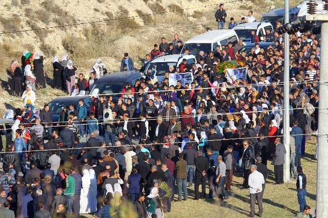 Korsan Gösterilerde Ölen Sedat Baran’ın Cenazesi Toprağa Verildi