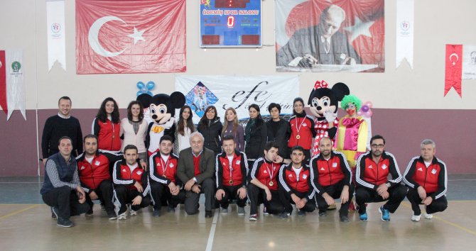 Özel Sporcular Karma Futbol Projesi kapanış turnuvası Ödemiş'te yapıldı