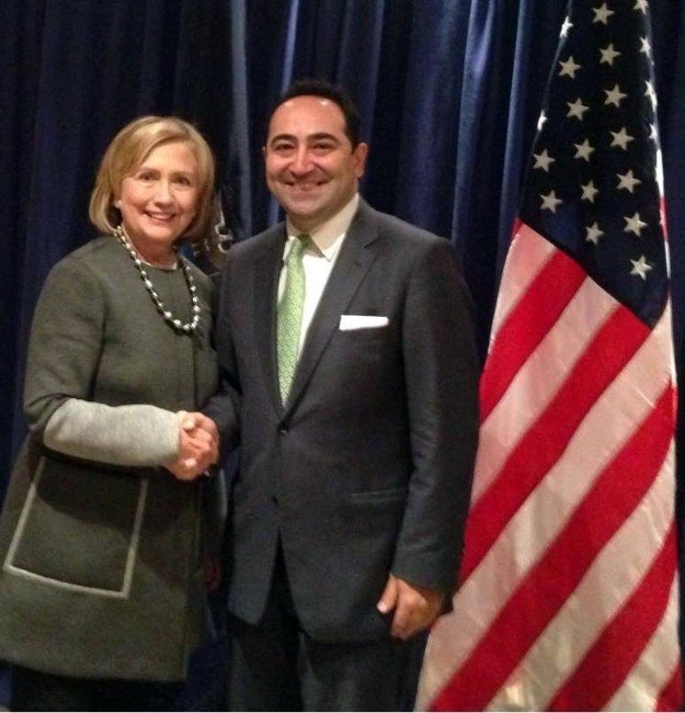 Hillary Clinton’ın Ekibinde Bir Türk