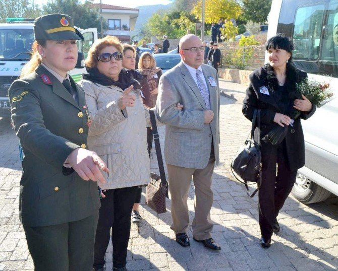 Genelkurmay Eski Başkanı Torumtay’ın Eşi Datça’da Toprağa Verildi