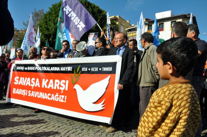 Antalya'da STK üyeleri silahların susmasını istedi