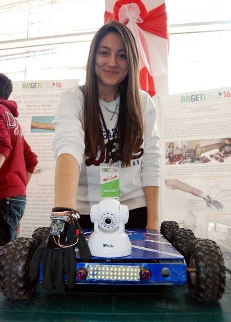 Lise Öğrencilerinden Engelli Robot Arabası