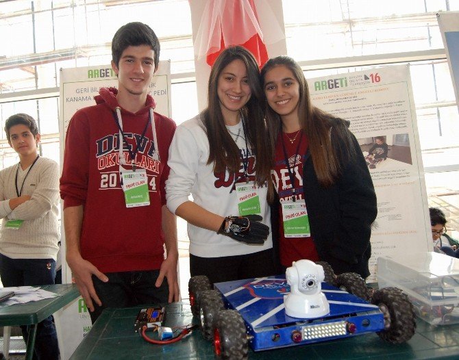 Lise Öğrencilerinden Engelli Robot Arabası