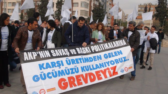 Şanlıurfa'da sokağa çıkma yasağı protesto edildi