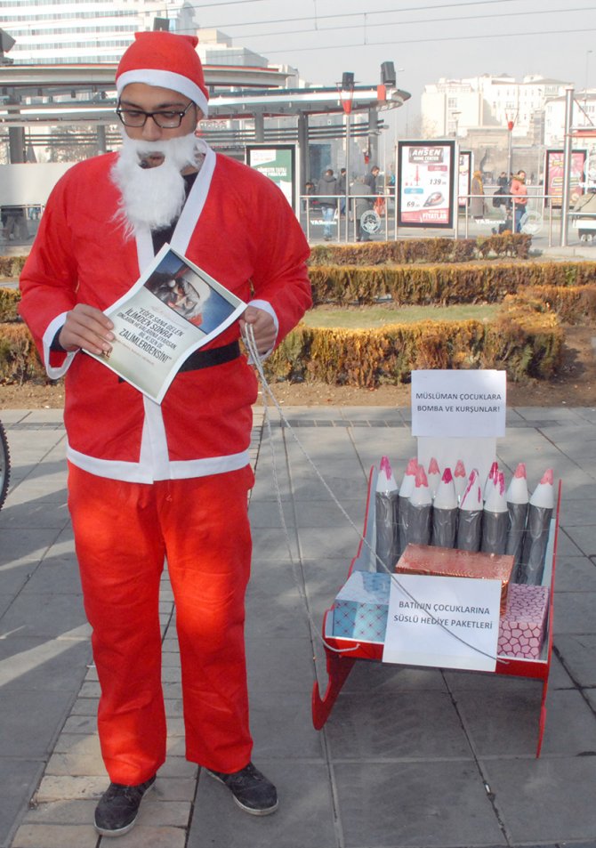 Kayseri’de yeni yıl kutlamasına 'Noel Baba'lı tepki