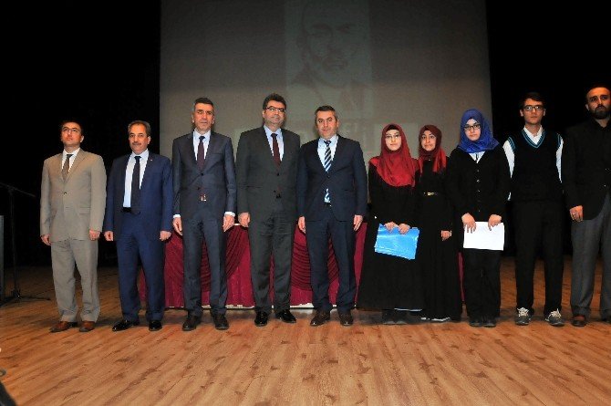 Akşehir’de Vefatının 79. Yılında Mehmet Akif Ersoy Paneli