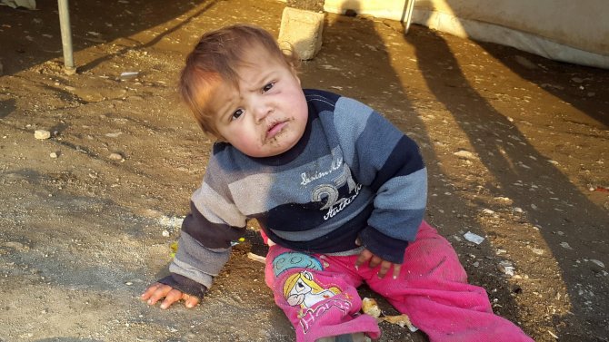 Suriyeli aile, Van’da kaldıkları çadırda yaşam mücadelesi veriyor