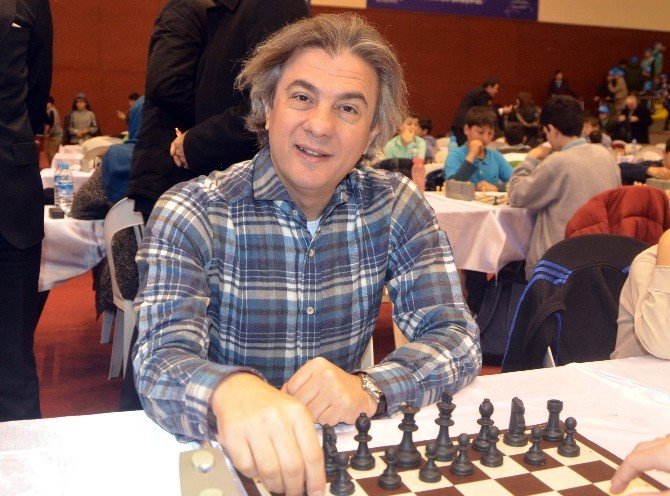Beyoğlu’nda Dev Satranç Turnuvası